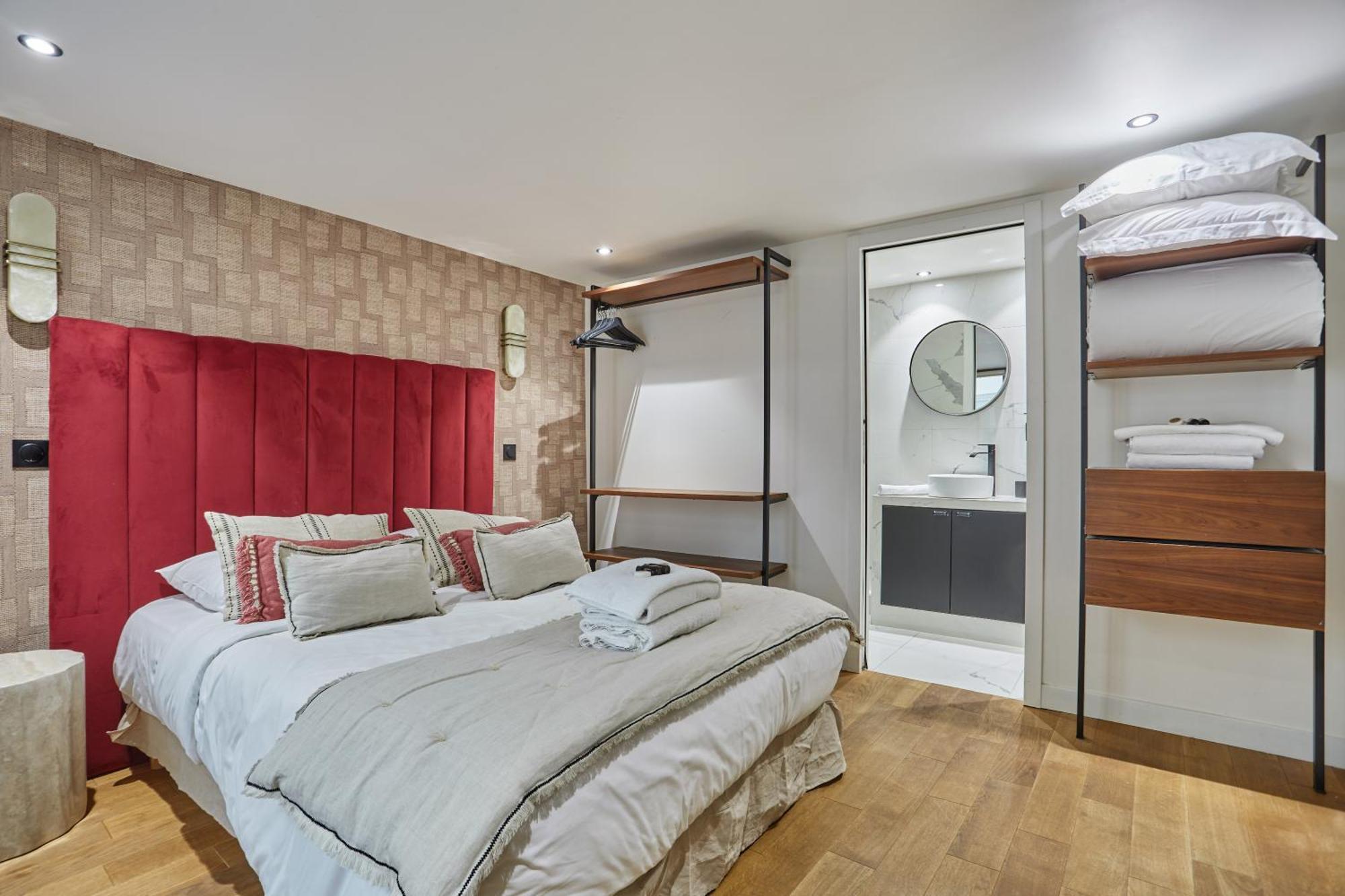Apartment St Honore By Studio Prestige Paris Exteriör bild